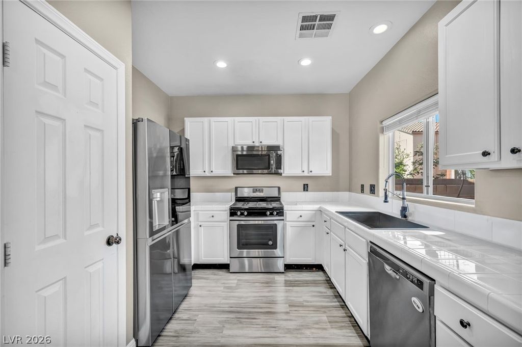 5531 Nickel Ridge Way, Las Vegas, NV 89122 — photo 3