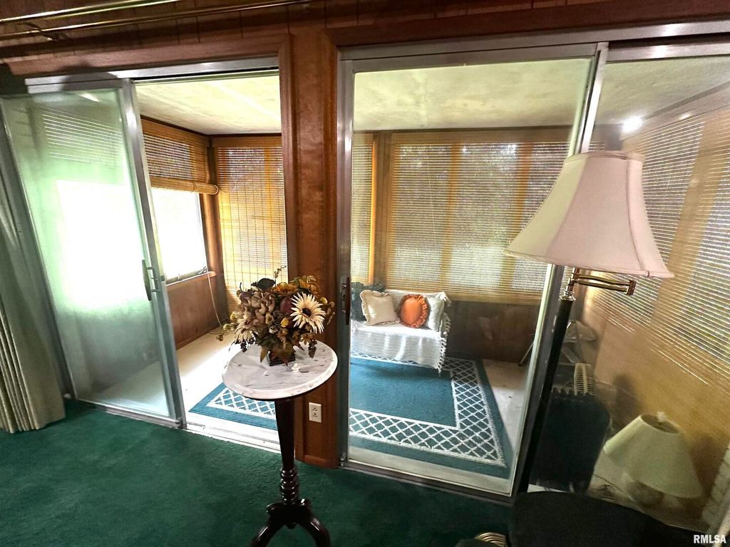 Image 11 of property listing at 57 SHERWOOD Drive, Centralia, IL 62801