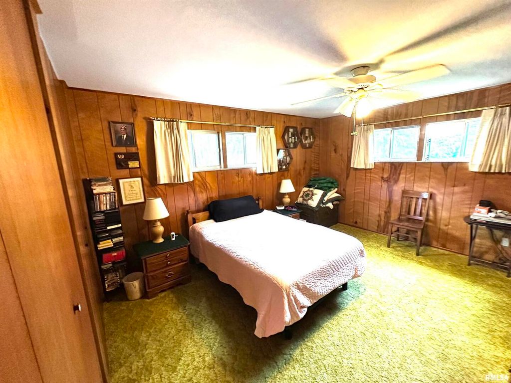Image 13 of property listing at 57 SHERWOOD Drive, Centralia, IL 62801