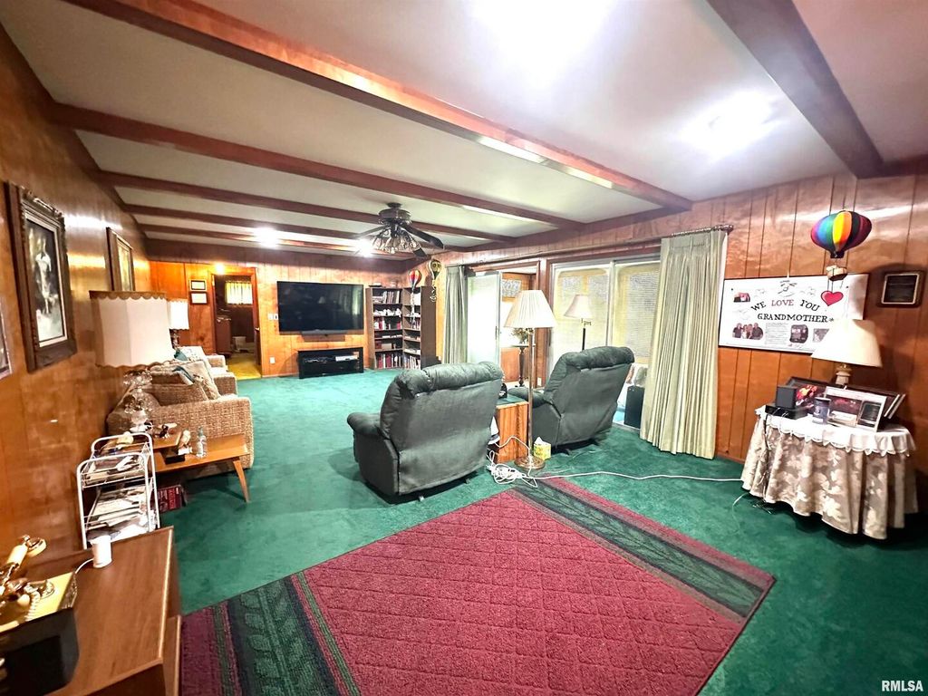 Image 10 of property listing at 57 SHERWOOD Drive, Centralia, IL 62801