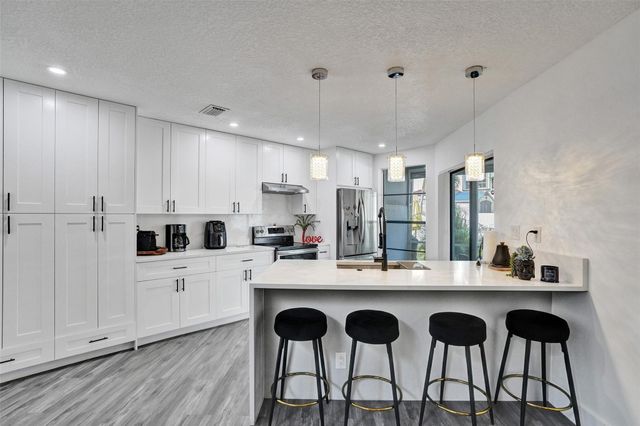 3633 NW 6th Street 3633, Deerfield Beach, FL 33442