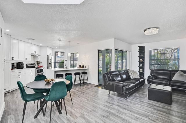 3633 NW 6th Street 3633, Deerfield Beach, FL 33442