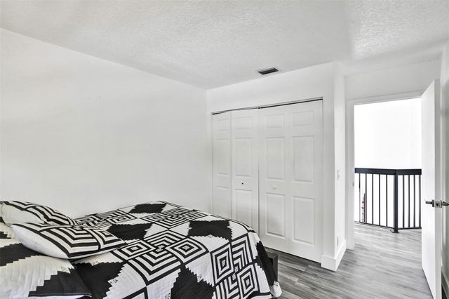 3633 NW 6th Street 3633, Deerfield Beach, FL 33442