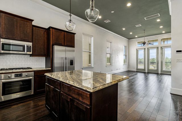 9674 Knight Road, Houston, TX 77045