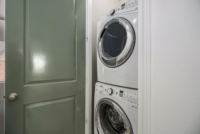 9674 Knight Road, Houston, TX 77045