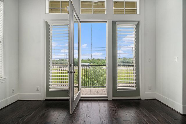 9674 Knight Road, Houston, TX 77045