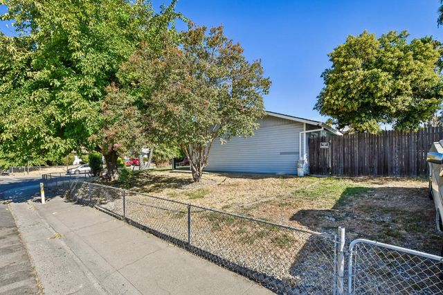 3800 Wrigley Cir, North Highlands, CA 95660