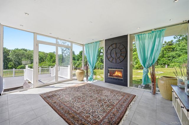 151 Bellvale Lakes Road, Warwick, NY 10990