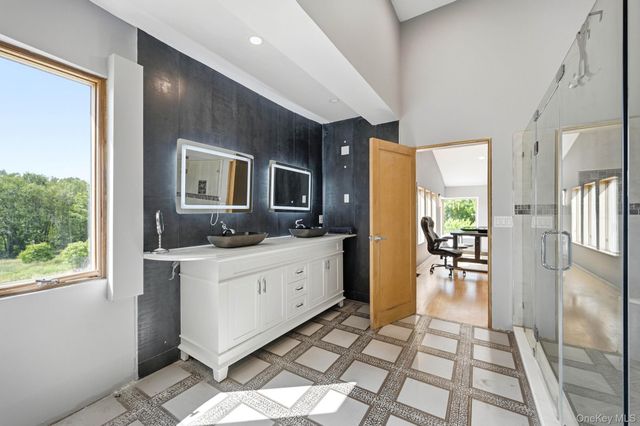 151 Bellvale Lakes Road, Warwick, NY 10990