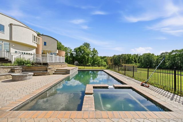 151 Bellvale Lakes Road, Warwick, NY 10990