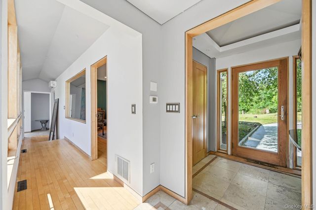 151 Bellvale Lakes Road, Warwick, NY 10990
