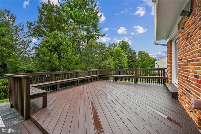 8807 BELLS MILL RD, Potomac, MD 20854