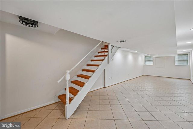 8807 BELLS MILL RD, Potomac, MD 20854