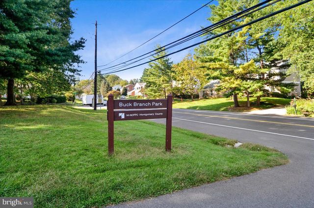 8807 BELLS MILL RD, Potomac, MD 20854