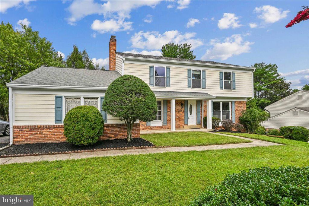 8807 BELLS MILL RD, Potomac, MD 20854