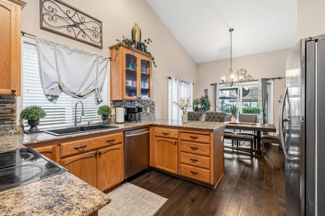 3043 Colonial Avenue, Medford, OR 97504