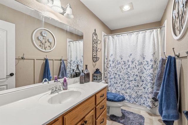 3043 Colonial Avenue, Medford, OR 97504