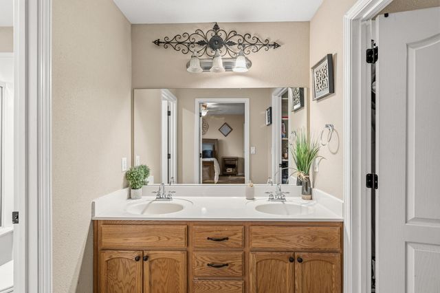 3043 Colonial Avenue, Medford, OR 97504