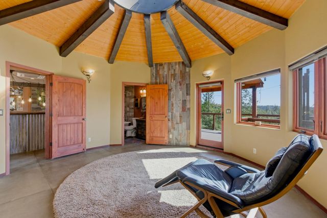 12767 Newtown Rd, Nevada City, CA 95959