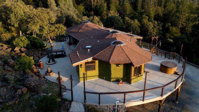 12767 Newtown Rd, Nevada City, CA 95959