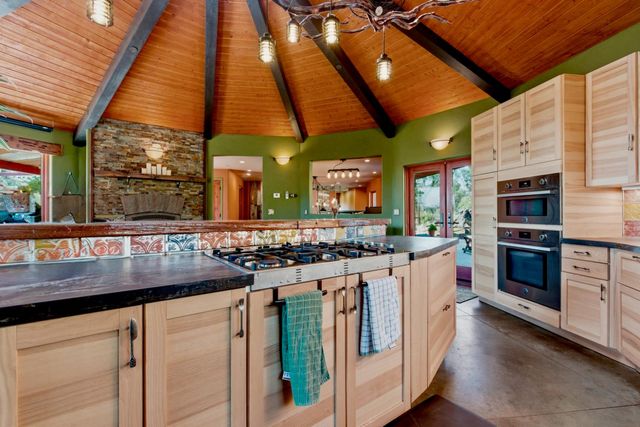 12767 Newtown Rd, Nevada City, CA 95959