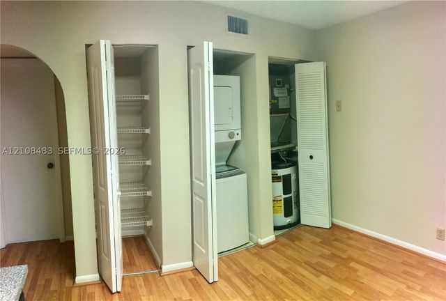 10121 W Sunrise Blvd 204, Plantation, FL 33322