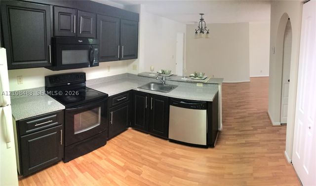 10121 W Sunrise Blvd 204, Plantation, FL 33322