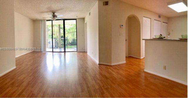 10121 W Sunrise Blvd 204, Plantation, FL 33322