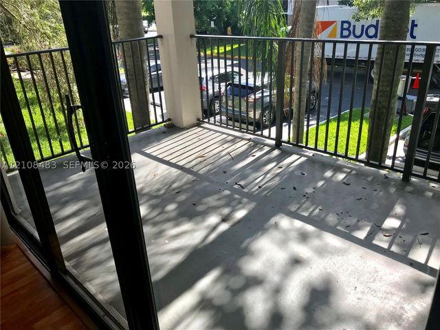 10121 W Sunrise Blvd 204, Plantation, FL 33322