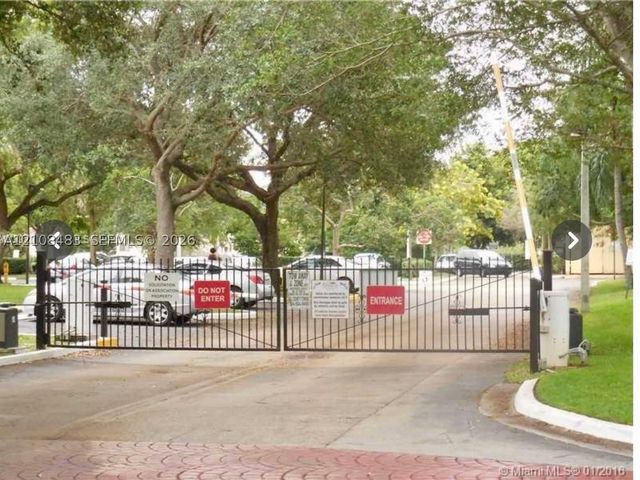 10121 W Sunrise Blvd 204, Plantation, FL 33322