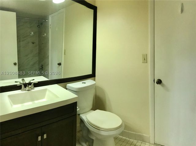 10121 W Sunrise Blvd 204, Plantation, FL 33322