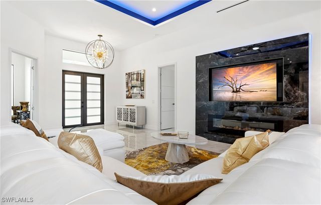 413 SW 46th TER, Cape Coral, FL 33914