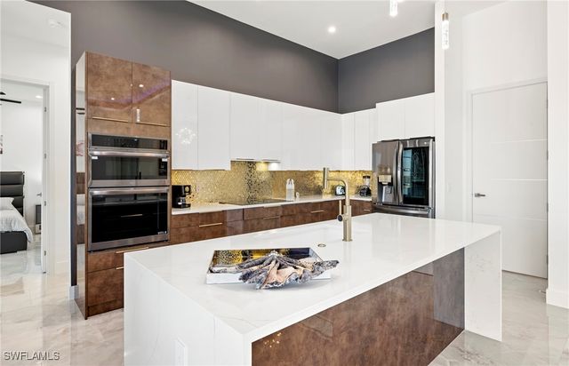 413 SW 46th TER, Cape Coral, FL 33914