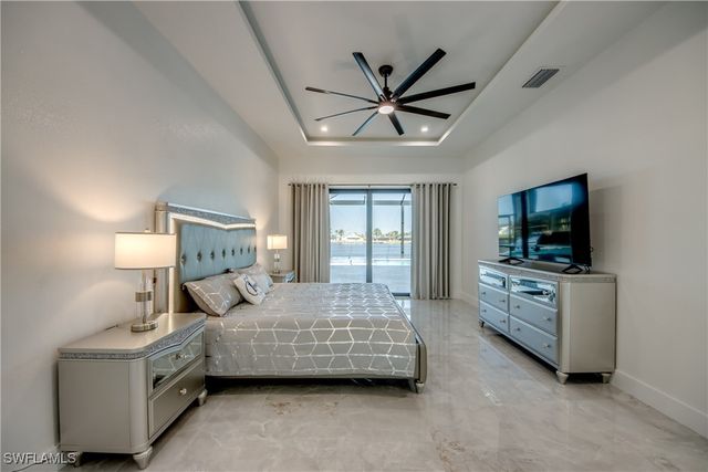 413 SW 46th TER, Cape Coral, FL 33914