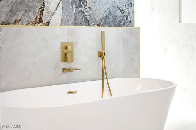 413 SW 46th TER, Cape Coral, FL 33914