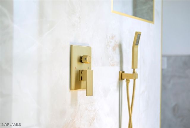 413 SW 46th TER, Cape Coral, FL 33914