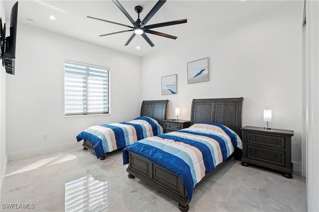 413 SW 46th TER, Cape Coral, FL 33914