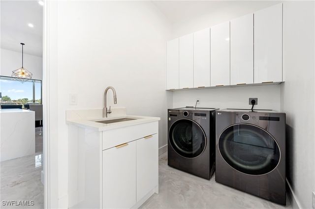 413 SW 46th TER, Cape Coral, FL 33914