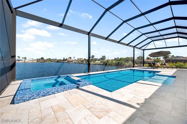 413 SW 46th TER, Cape Coral, FL 33914