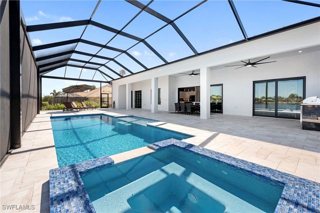 413 SW 46th TER, Cape Coral, FL 33914