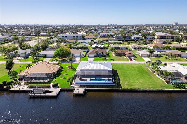 413 SW 46th TER, Cape Coral, FL 33914