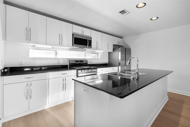 1330 Rosalie Street, Houston, TX 77004