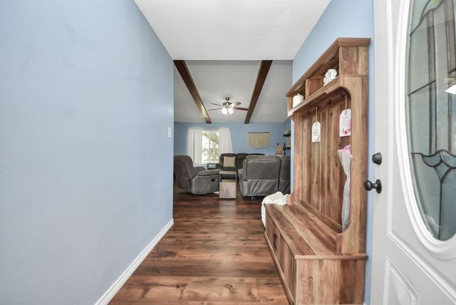 1405 Avenue G, Danbury, TX 77534