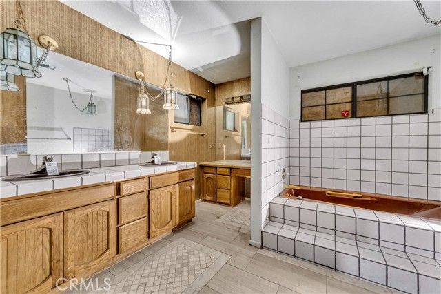 42944 Beau Ville Court, Lancaster, CA 93536