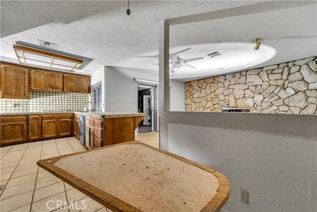 42944 Beau Ville Court, Lancaster, CA 93536