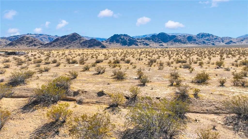 0 APN 0453-281-02-0000, Lucerne Valley, CA 92356