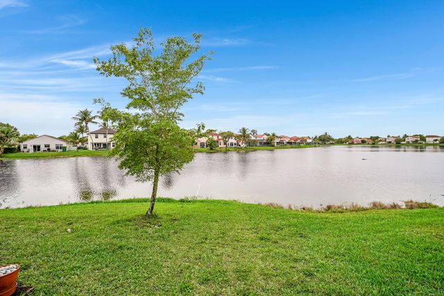 2042 NW 184th Way, Pembroke Pines, FL 33029