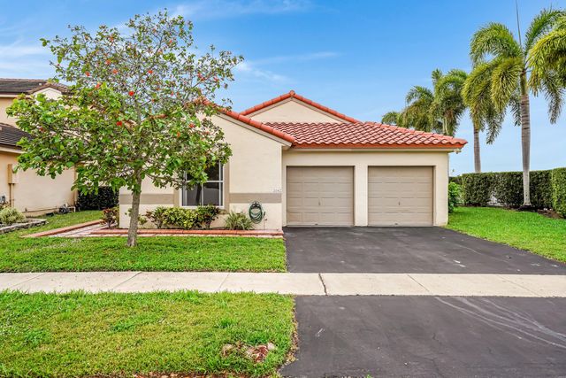2042 NW 184th Way, Pembroke Pines, FL 33029