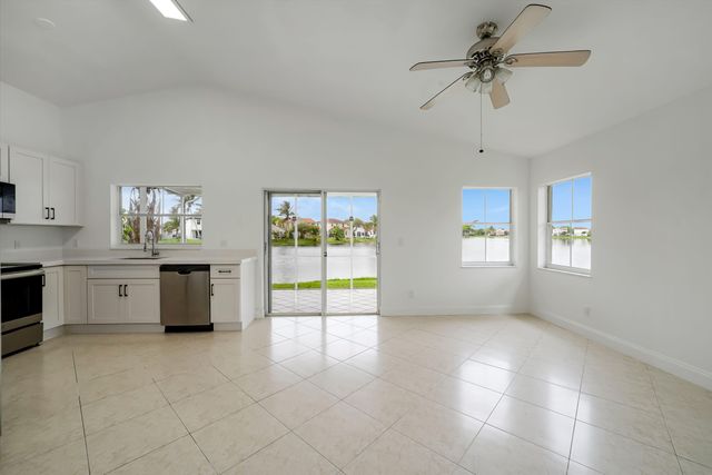 2042 NW 184th Way, Pembroke Pines, FL 33029