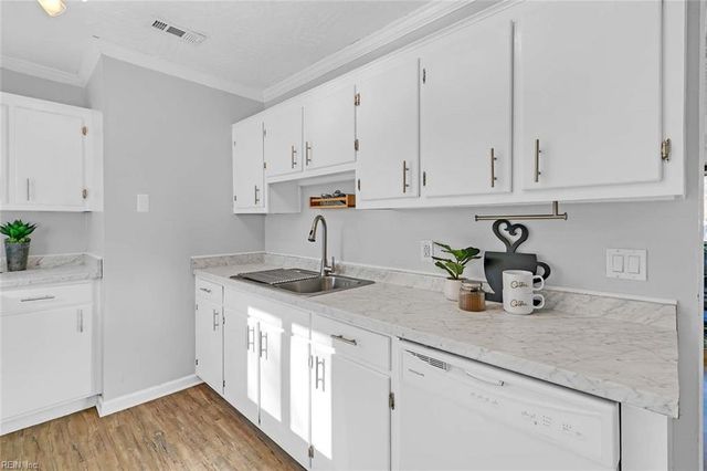 309 Duluth CT, Hampton, VA 23666